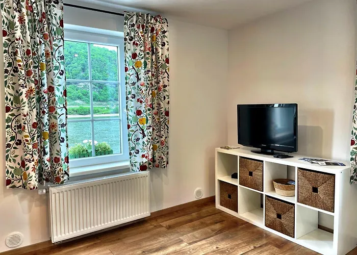 Rheinpromenade * Kamp-Bornhofen